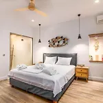 Curcumelli Luxury Suites - Πορτονι 2